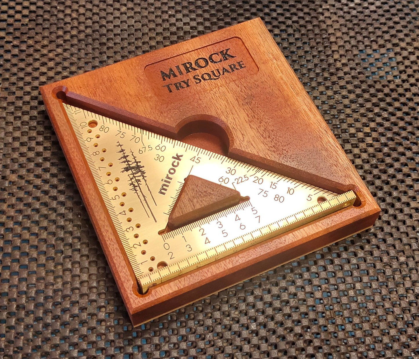 Mirock Square Metric Brass 120mm