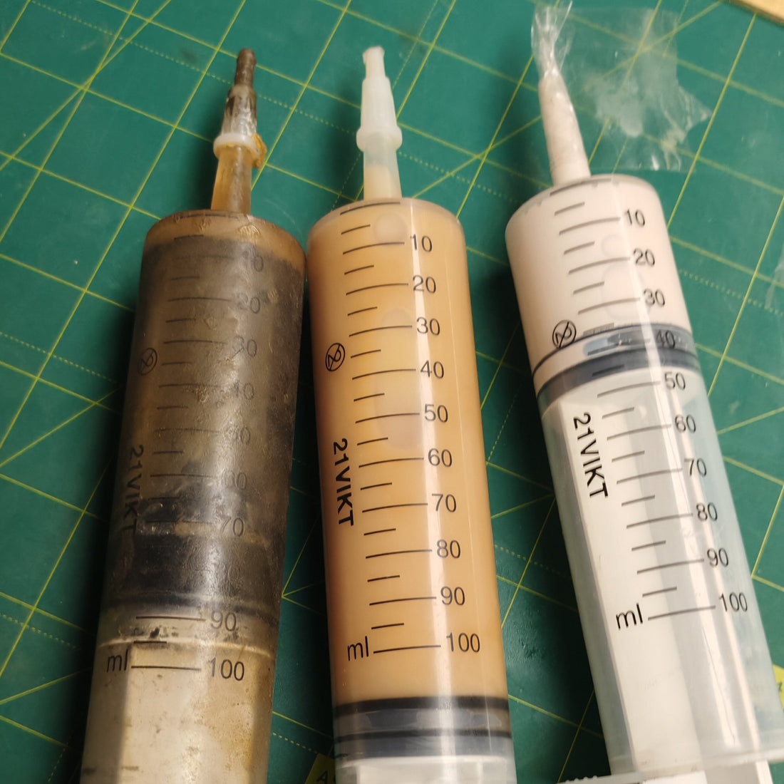 Crusting Glues