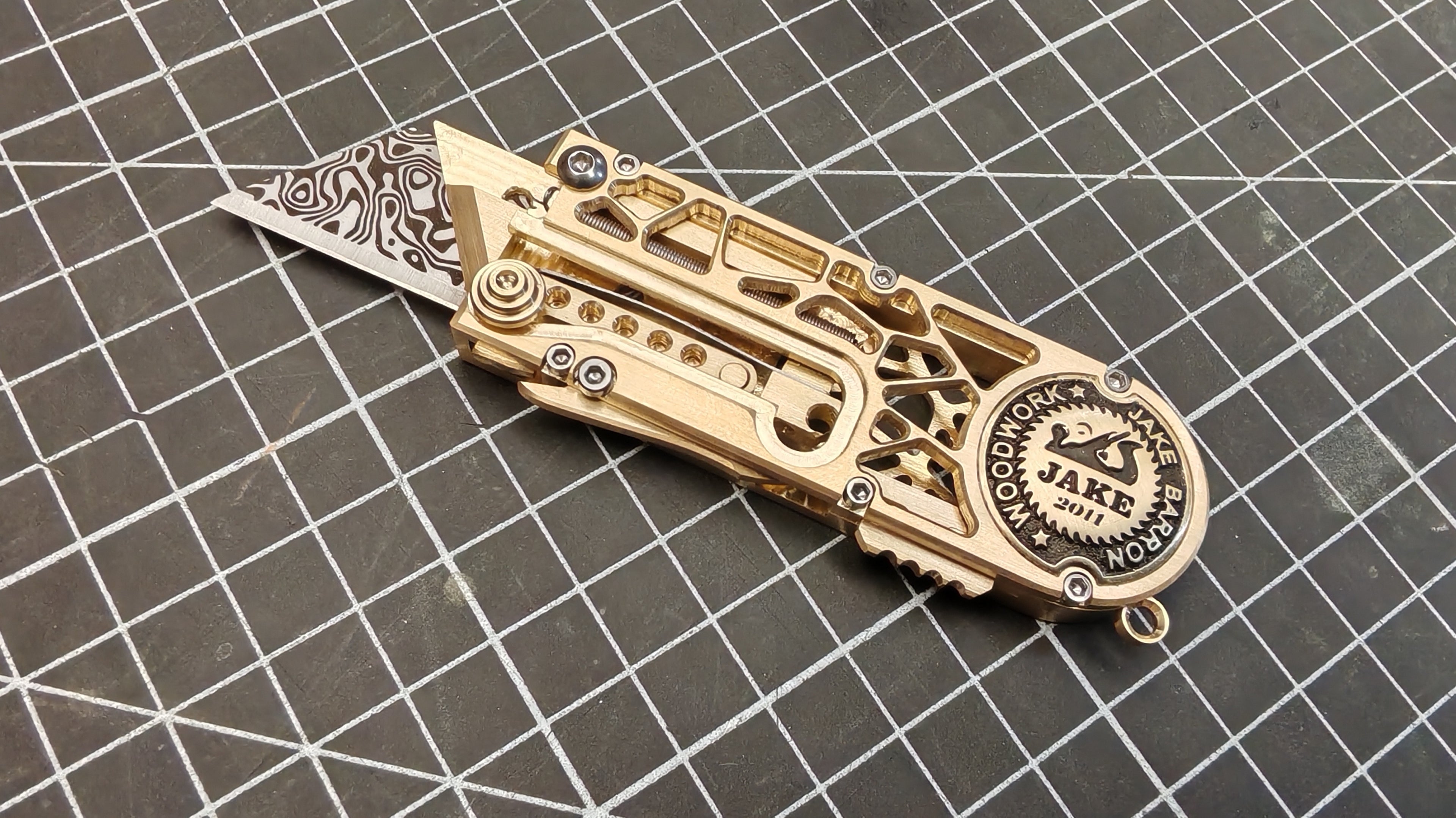 Mirock Maker Cutter Alien Brass Auto Custom Logo
