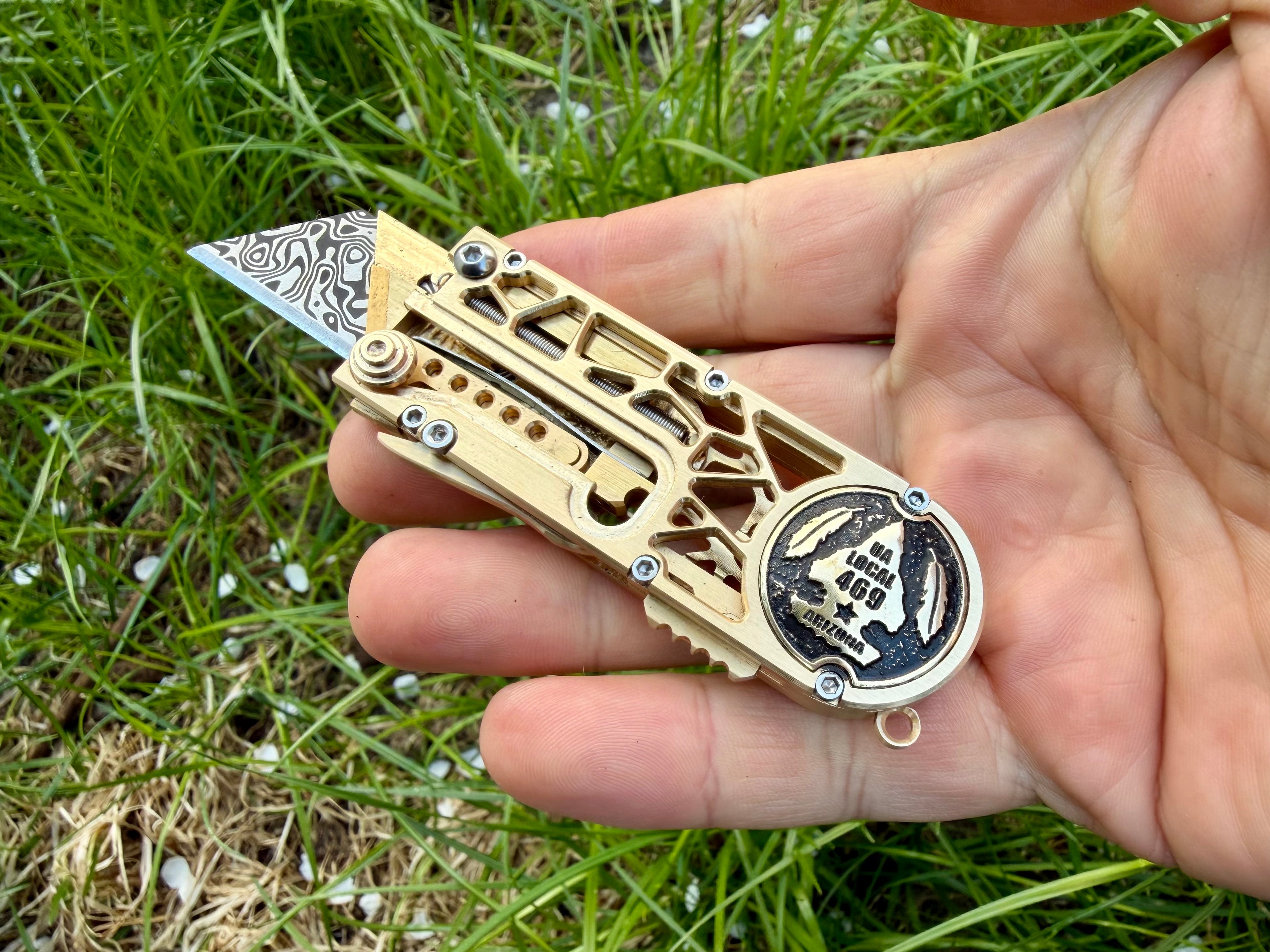 Mirock Maker Cutter Alien Brass Auto Custom Logo