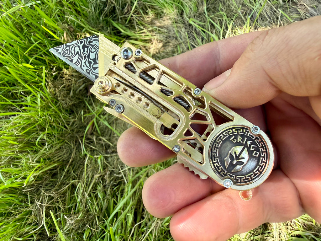 Mirock Maker Cutter Alien Brass Auto Custom Logo