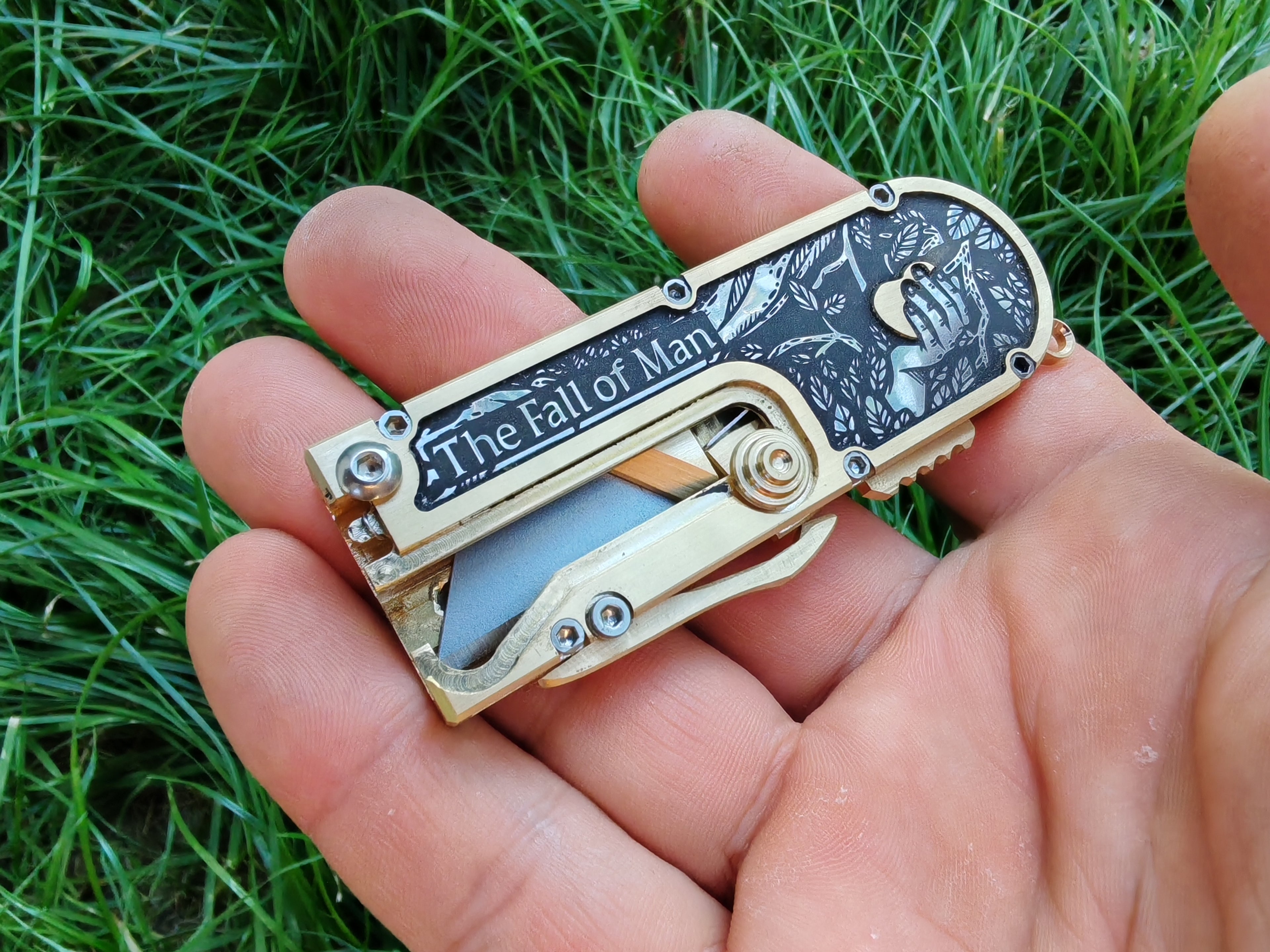 Mirock Maker Cutter "The Fall of Man" (With safety lock)