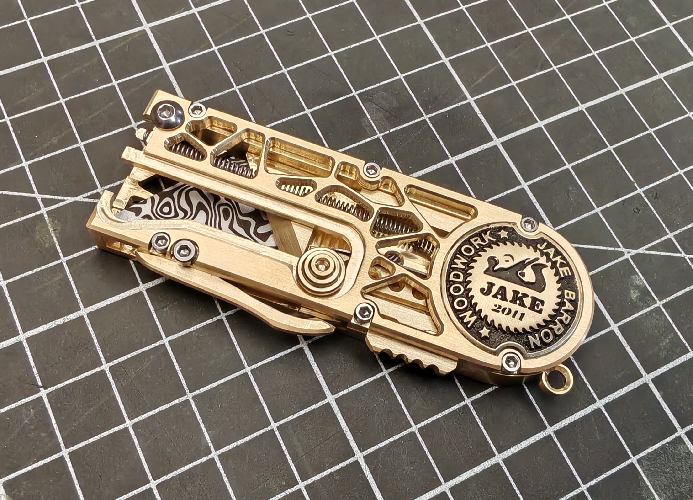 Mirock Maker Cutter Alien Brass Auto Custom Logo