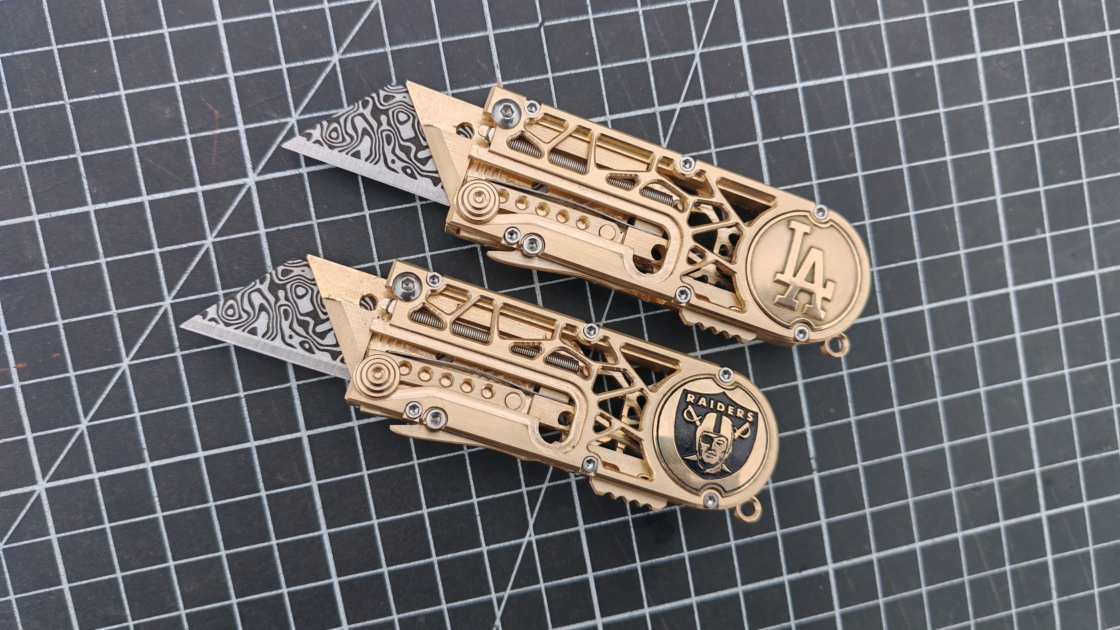 Mirock Maker Cutter Alien Brass Auto Custom Logo