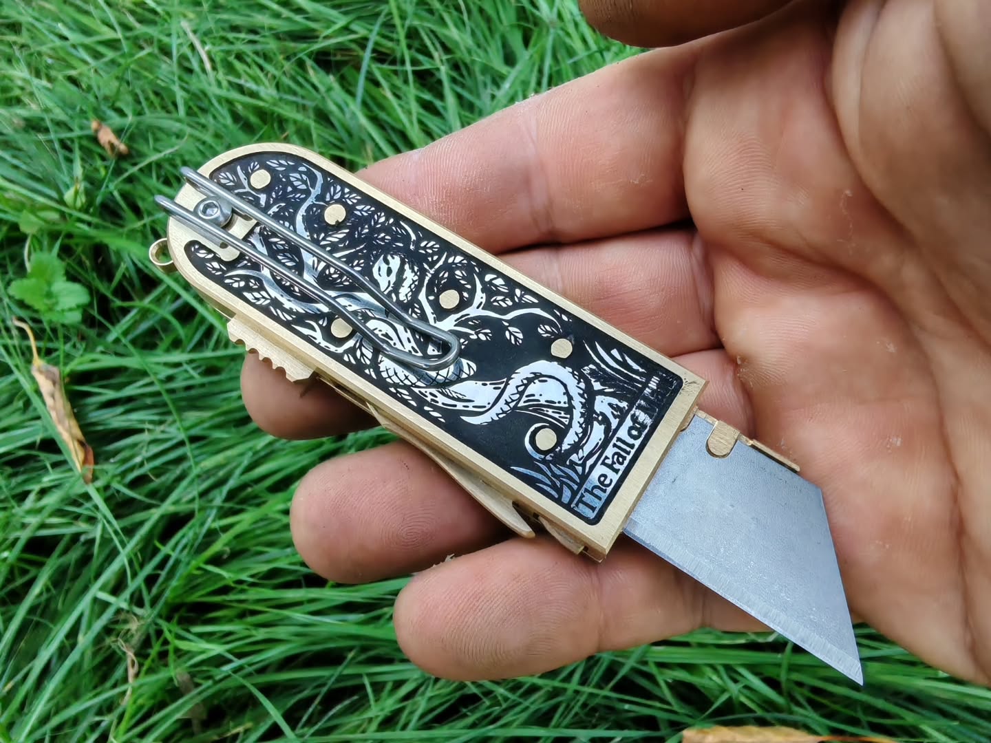 Mirock Maker Cutter "The Fall of Man" (With safety lock)