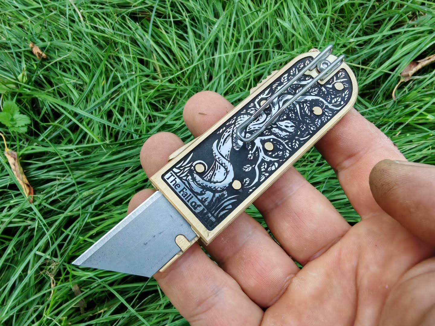 Mirock Maker Cutter "The Fall of Man" (With safety lock)