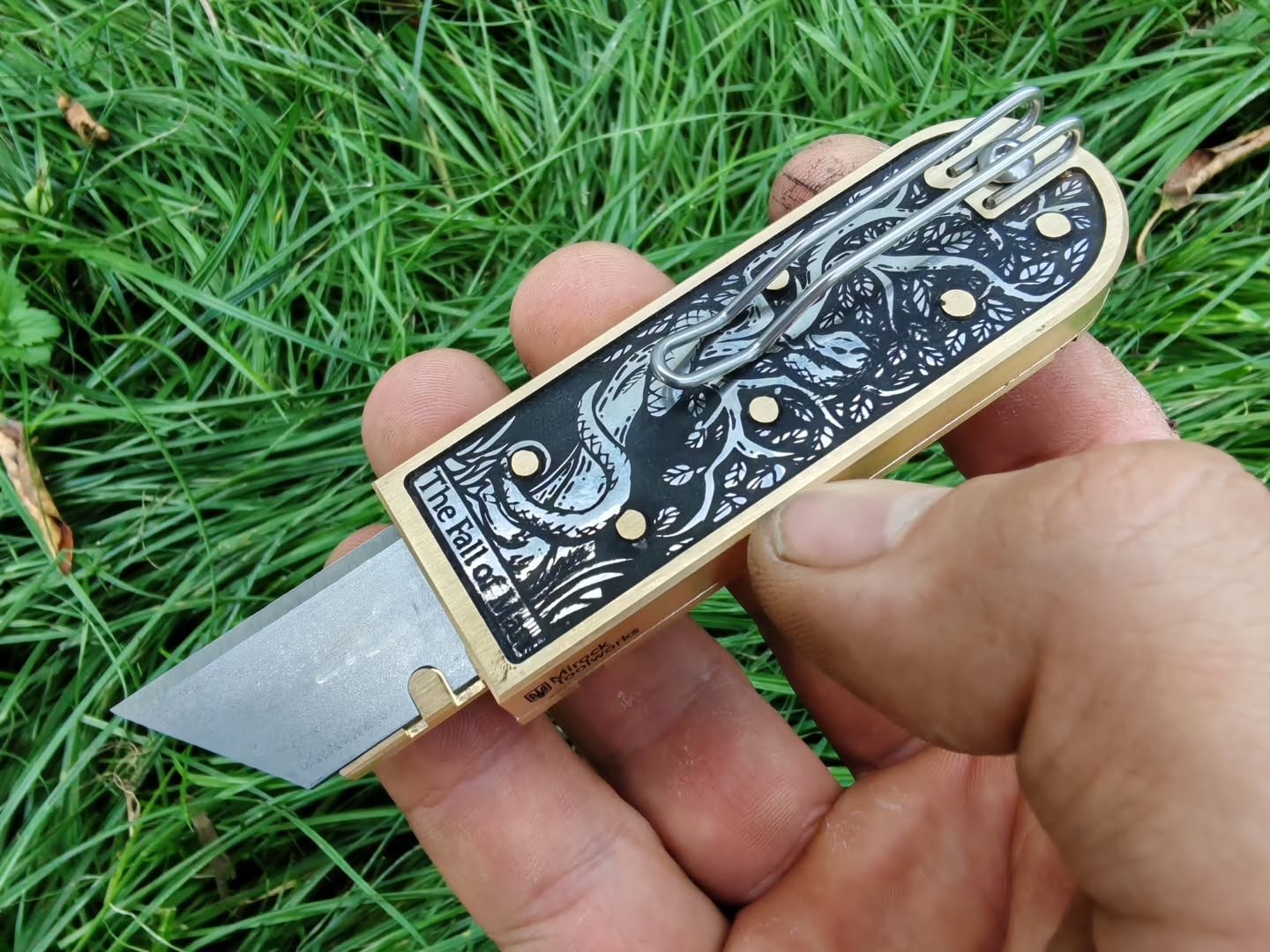 Mirock Maker Cutter "The Fall of Man" (With safety lock)