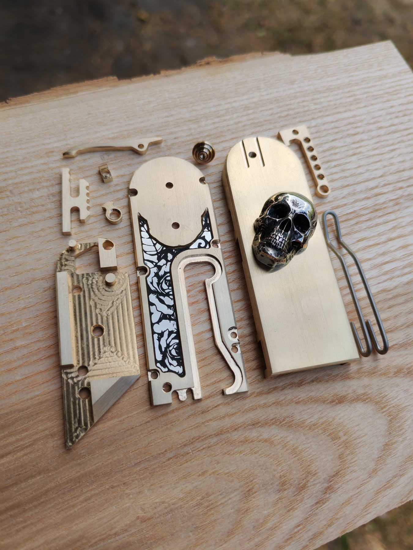 Mirock Maker Cutter "Skull n Roses" (With safety lock)