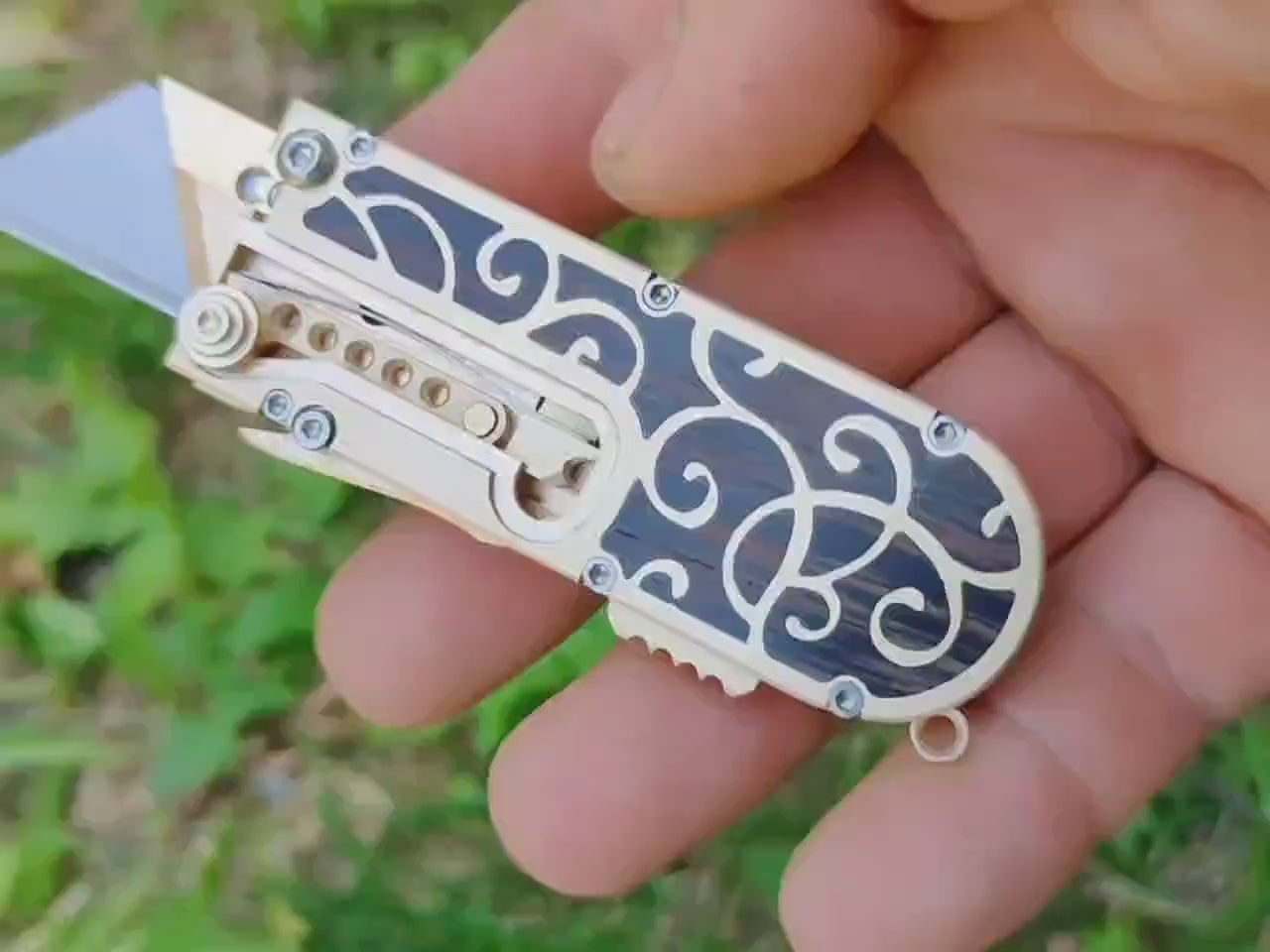 Mirock Maker Cutter Wenge Floral (With safety lock)