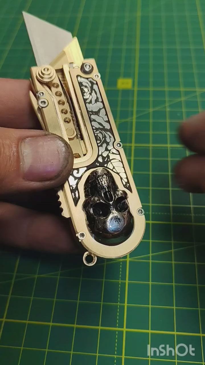 Mirock Maker Cutter "Skull n Roses" (With safety lock)