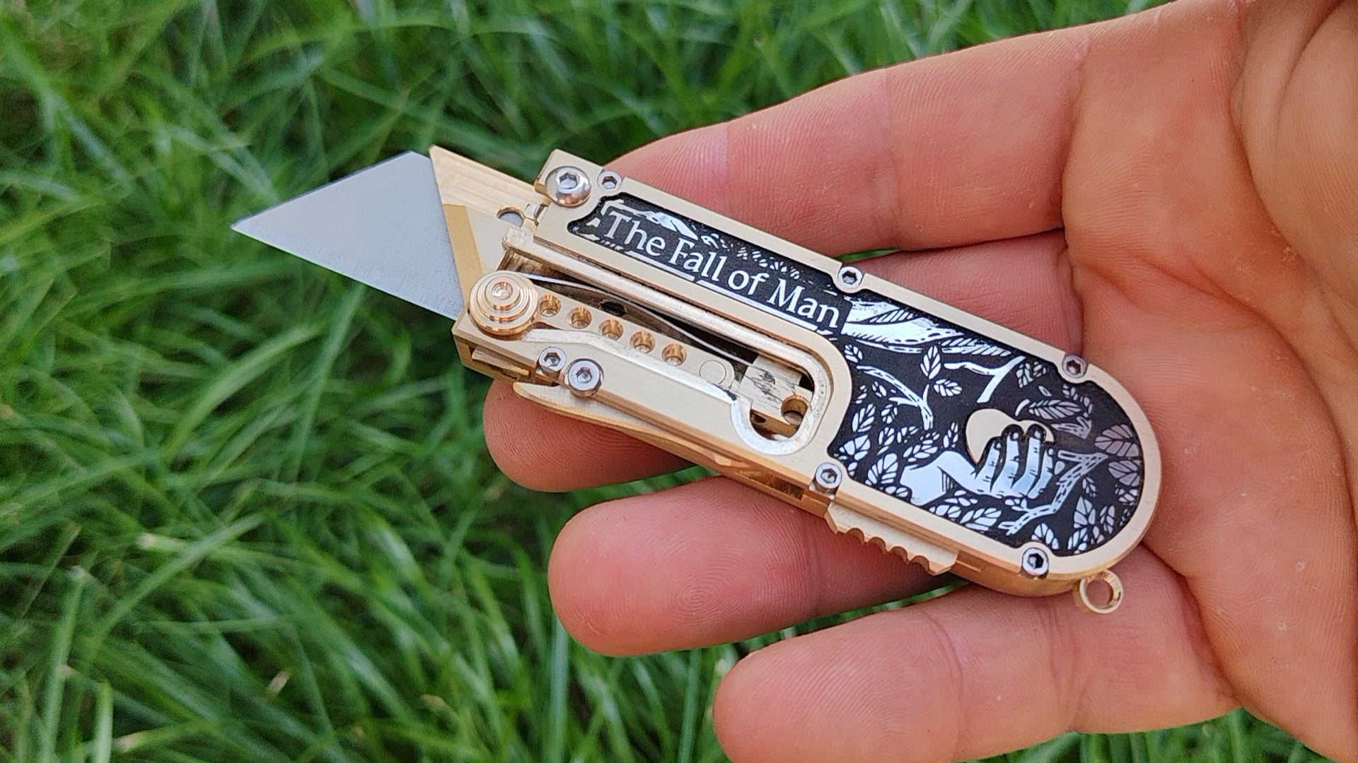 Mirock Maker Cutter "The Fall of Man" (With safety lock)